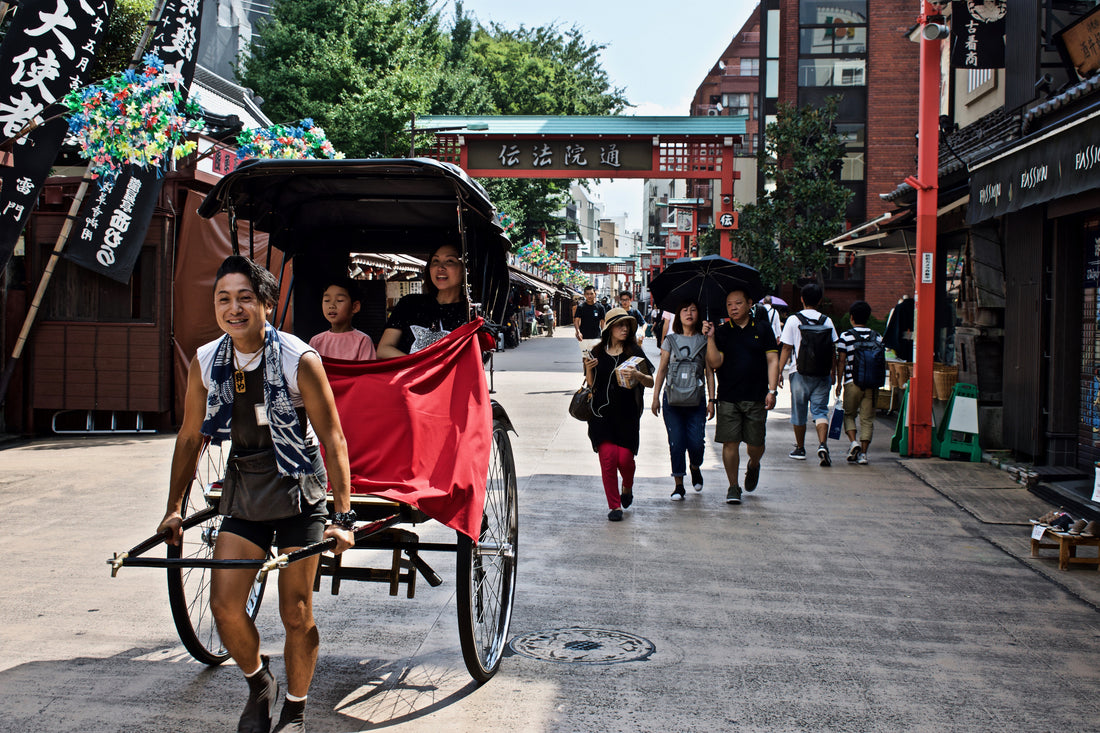 A Day In The Life Of A Rickshaw Driver In The Busiest City On Earth!