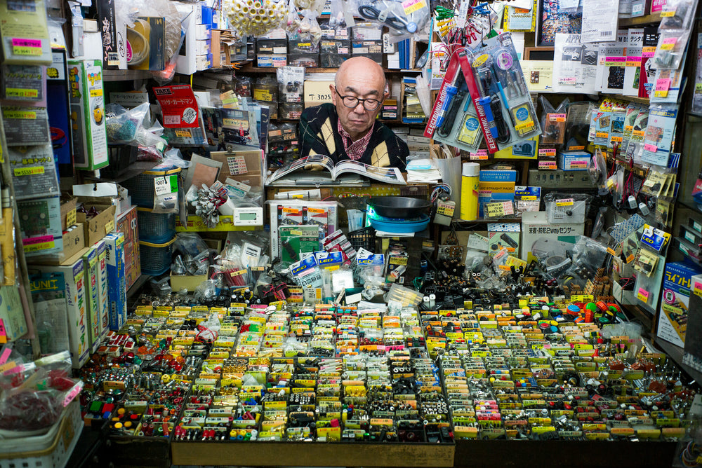 Man Runs Tokyo's Tiniest Shop For Over 43 Years!
